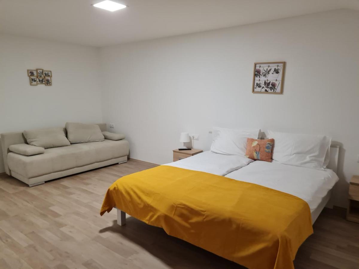 Restoran I Sobe Savic Bed and Breakfast Krnjak Εξωτερικό φωτογραφία