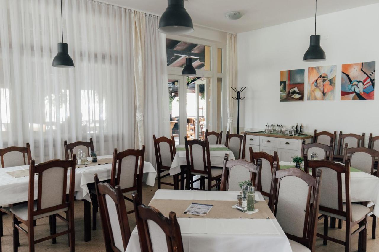 Restoran I Sobe Savic Bed and Breakfast Krnjak Εξωτερικό φωτογραφία